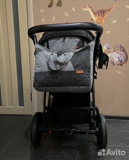 Коляска прогулочная