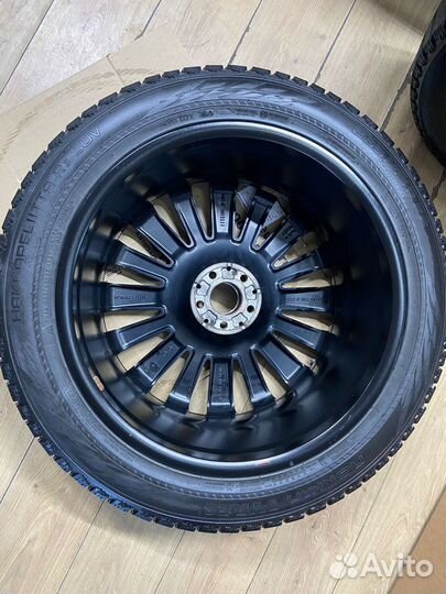 Nokian Tyres Hakkapeliitta R SUV 285/45 R22