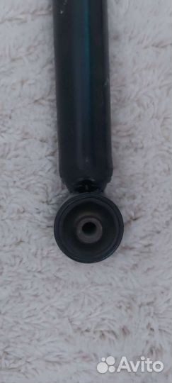 Задний амортизатор