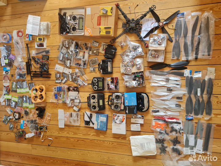 Пульты, акб, двигатели, камеры. квадрокоптер