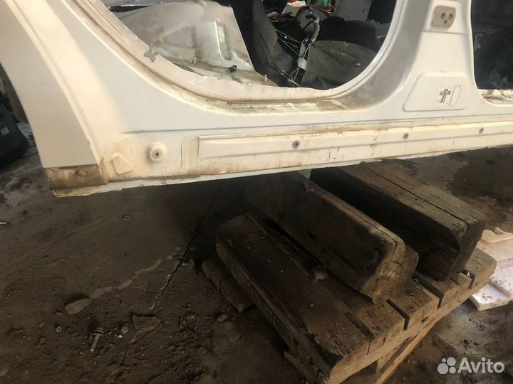 Порог правый Ниссан Алмера G15