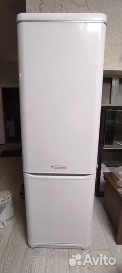 Холодильник Ariston MB 2185 NF бу