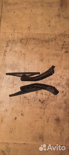 Поводки дворников фар volvo s60, v70