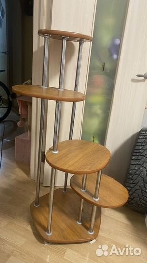 Подставка под цветы дерево