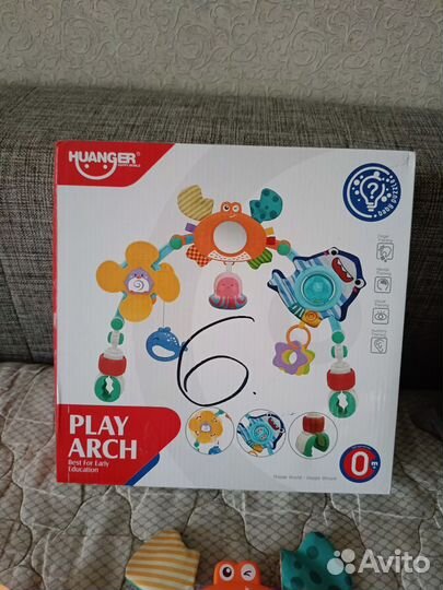 Развивающая дуга с игрушками на коляску, кроватку