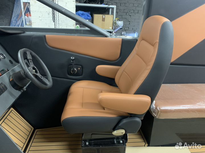 Катер буксировщик для вейксерфинга