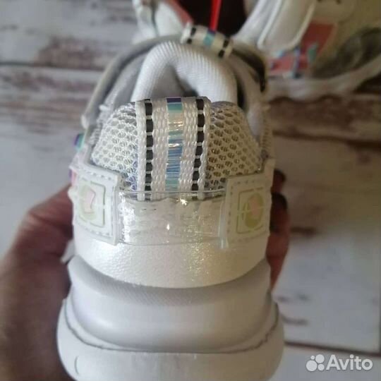 Кроссовки