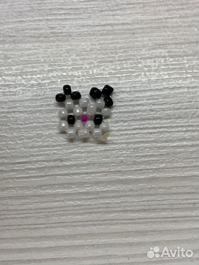 Маленький мопс из бисера