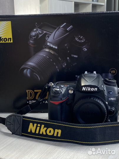 Фотоаппарат Nikon D7000 + Nikon AF-S DX 35mm 1.8