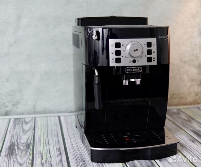 Кофемашина delonghi ecam 22.110.B