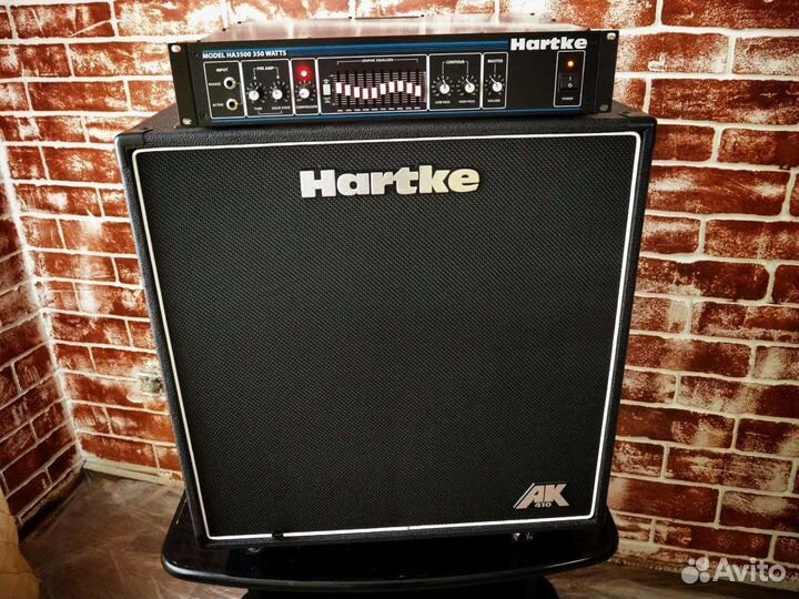 Басовый комбоусилитель