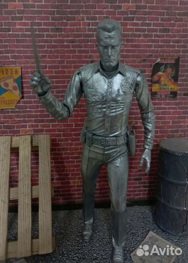 Фигурка терминатор