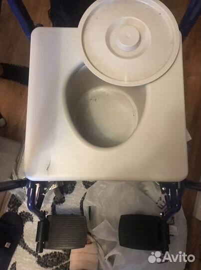 Кресло-каталка с санитарным оснащением