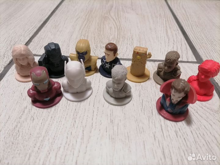 Игрушки киндер с капсулами