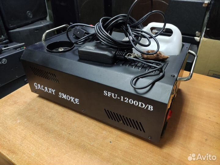 Дым машина 1200 ватт Galaxy Smoke SFU-1200D/B