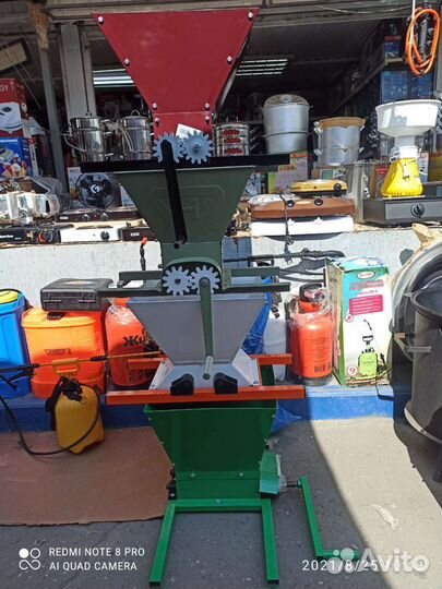 Давилка Дробилка, мялка механическая для винограда