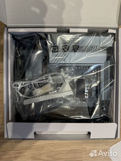 Gigabyte B650M aorus elite AX ICE, AM5