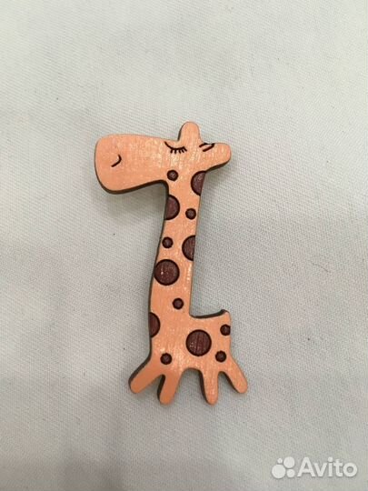 Значок брошь дерево Жираф
