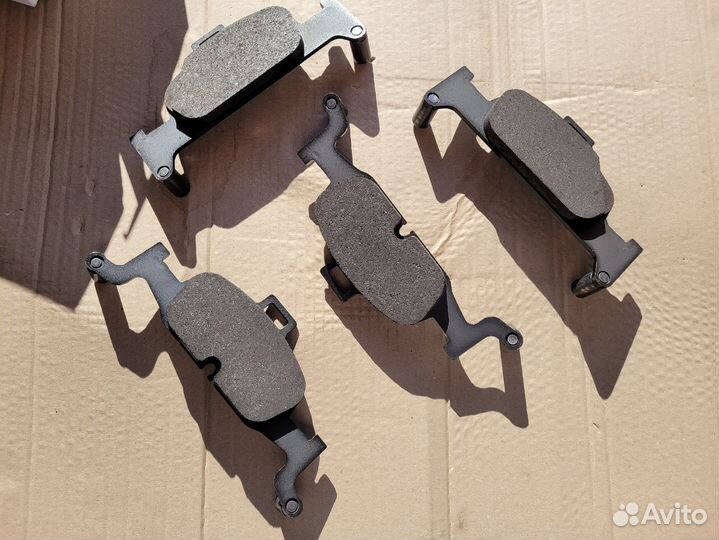 Тормозные колодки передние VAG 8W0698151BB