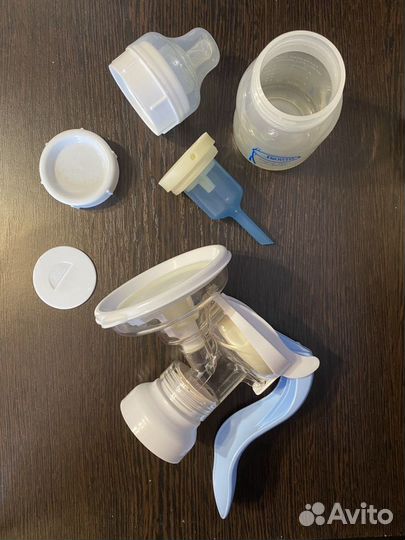 Молокоотсос ручной Dr. Brown,s с антиколиковой бут