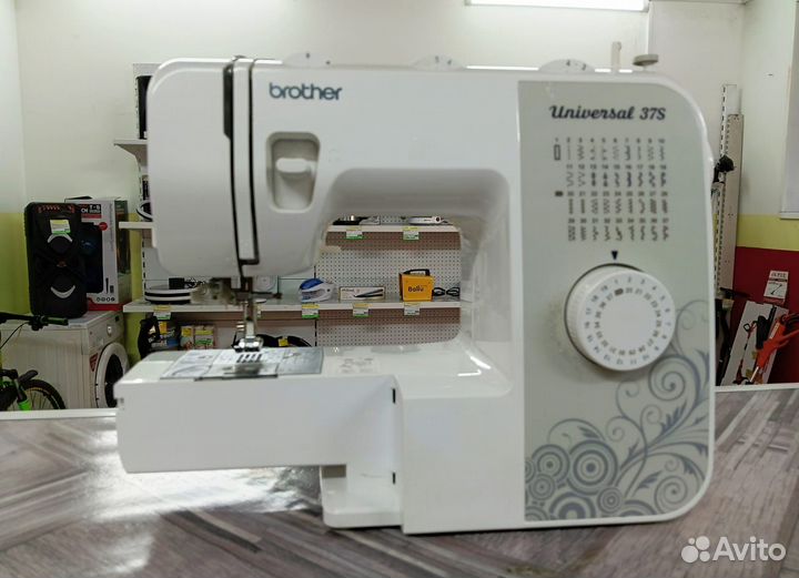 Швейная машина Brother универсал 37S