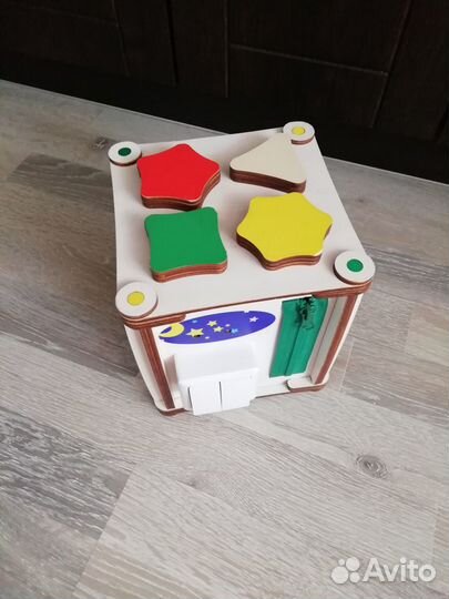 Бизикуб деревянный