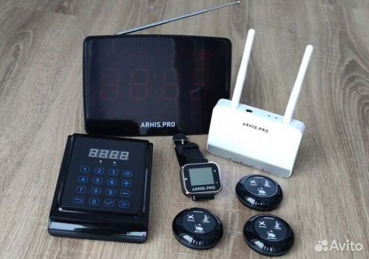 Кнопка вызова персонала и пейджер официанта