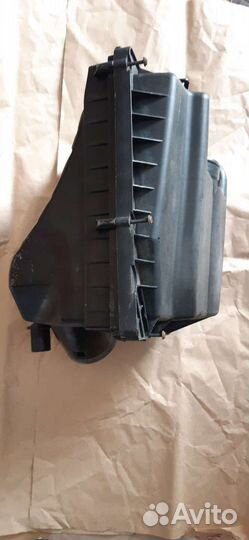 Корпус воздушного фильтра opel astra h 13273413