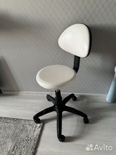 Стул для косметолога