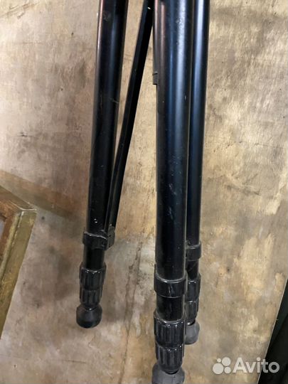 Штатив для фотоаппарата