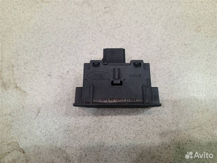 Кронштейн Ford Fusion 2002-2012