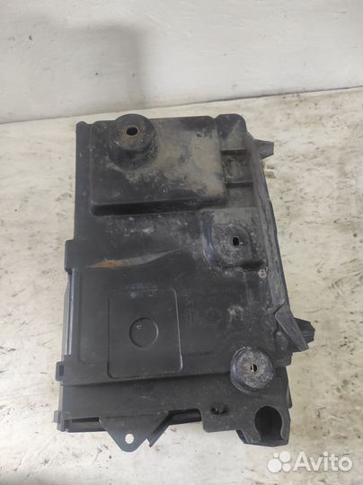 Корпус акб Mazda 3 BK