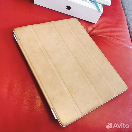 Оригинальный чехол на iPad на магните