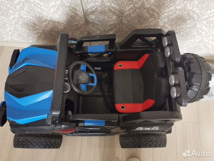 Детский электромобиль