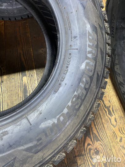 Bridgestone Blizzak DM-V2 255/70 R17