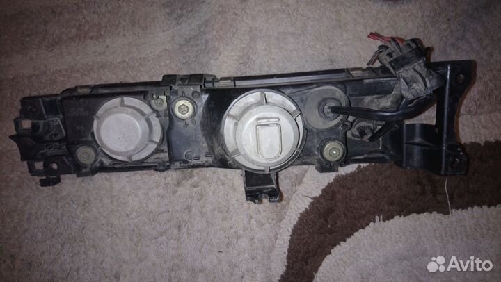 Продам фару Мазда Капелла