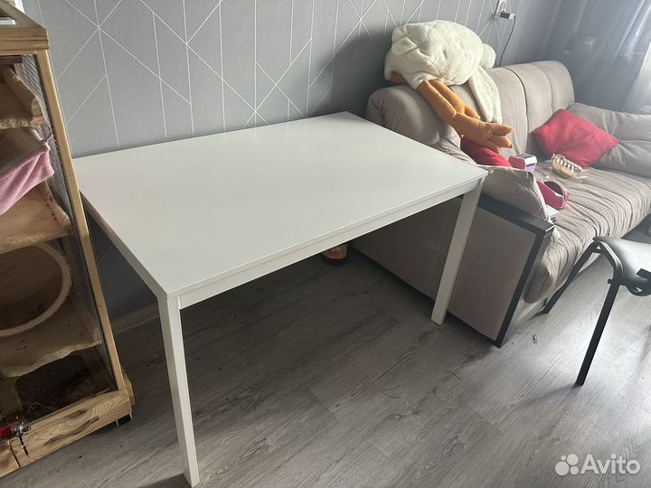 Кухонный стол