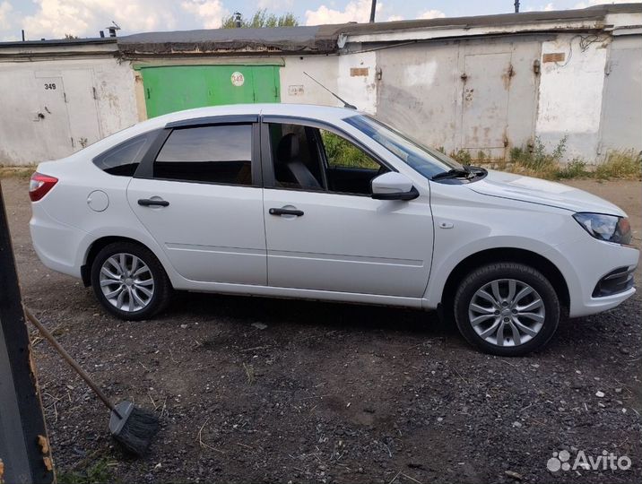 LADA Granta 1.6 МТ, 2020, 28 000 км