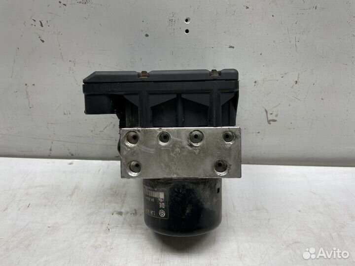 Блок ABS Volkswagen Golf 4 (1J0907379G)