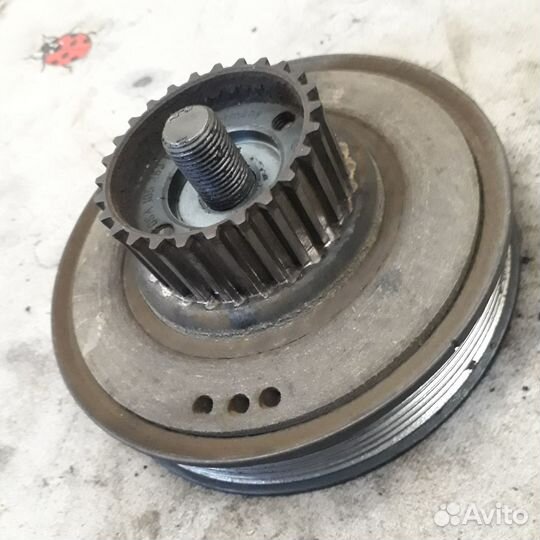 Шкив коленвала+шестерня 1,8т Шкода Ауди Фольксваге