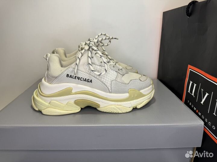 Balenciaga triple s оригинал