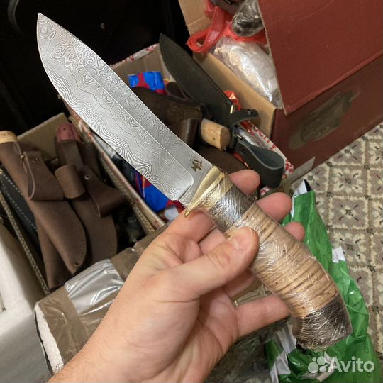 Нож для охоты из дамаска