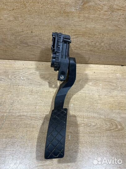 Педаль газа Audi A4 B6 301040