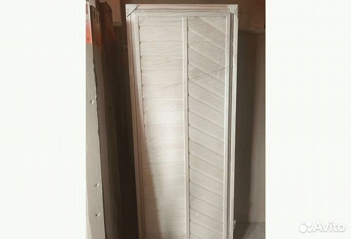 Дверь деревянная для бани и сауны