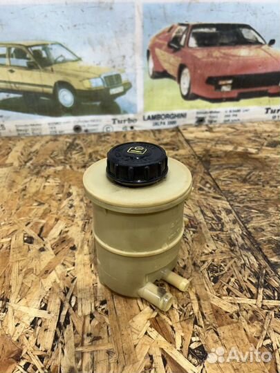 Бачок гур Рено Лагуна 2