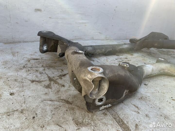 Балка подмоторная (подрамник) Mercedes W204 C