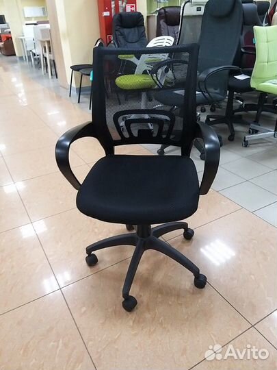 Кресло 695 чёрная сетка
