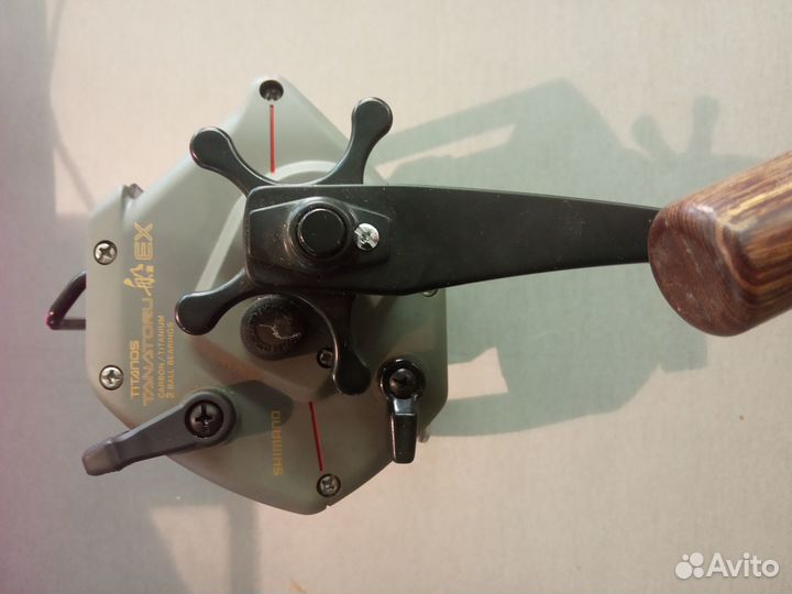 Мультипликаторная катушка Shimano