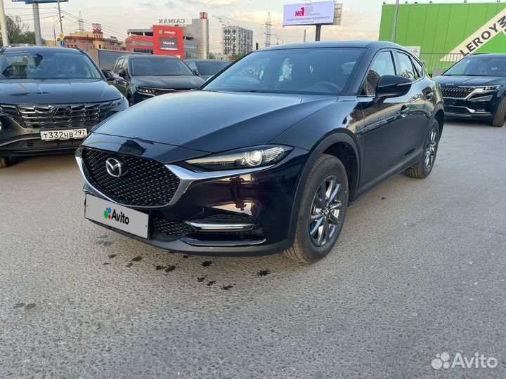 Mazda CX-4, 2022