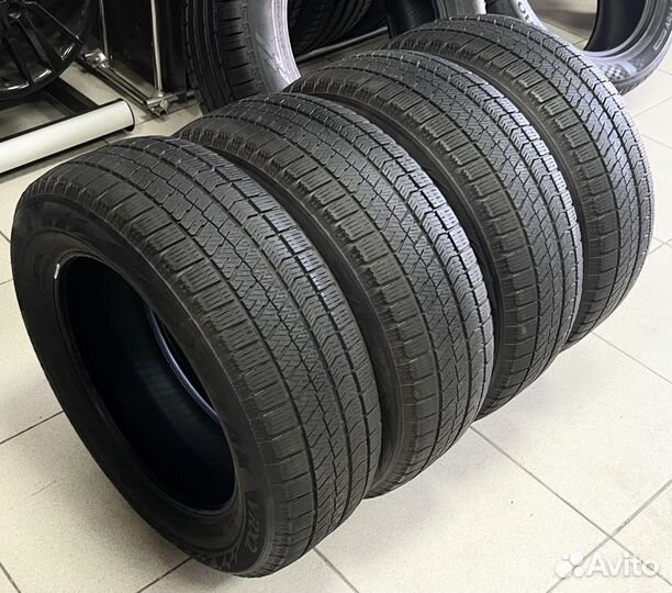 Bridgestone Blizzak VRX2 205/60 R16 92Q